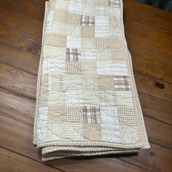 Pottery Barn Kids Patchwork Star Quilt Crib Throw 36x51 Toddler Wall Decor - Picture 1 of 8